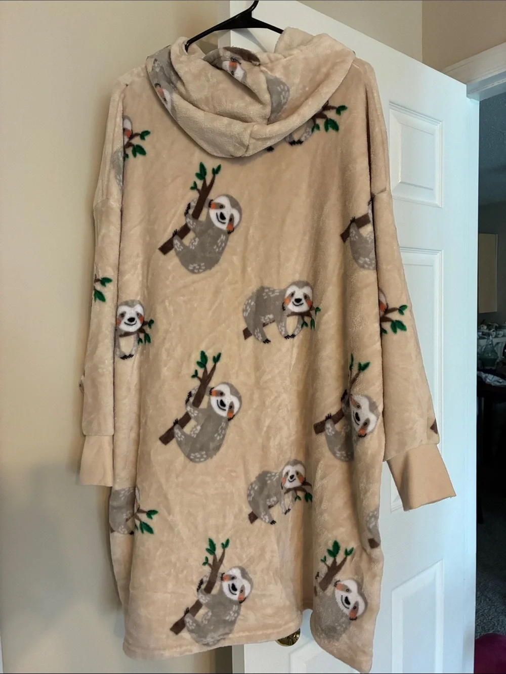 Cozy Sloth Print Wearable Blanket Hoodie - Beige